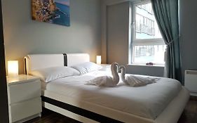 Glasgow 3 Bedroom Luxury Apartment